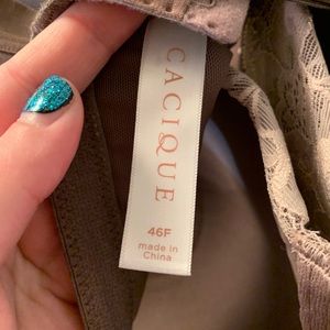 Cacique Intimates & Sleepwear - Cacique 46F Lightly Lined Full Coverage bra Cacique Intimates & Sleepwear - Cacique 46F Lightly Lined Full Coverage bra